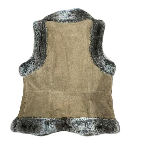 Beautiful Suede w/ Faux fur trim fitted vest toggle button size L - Picture 2 of 8